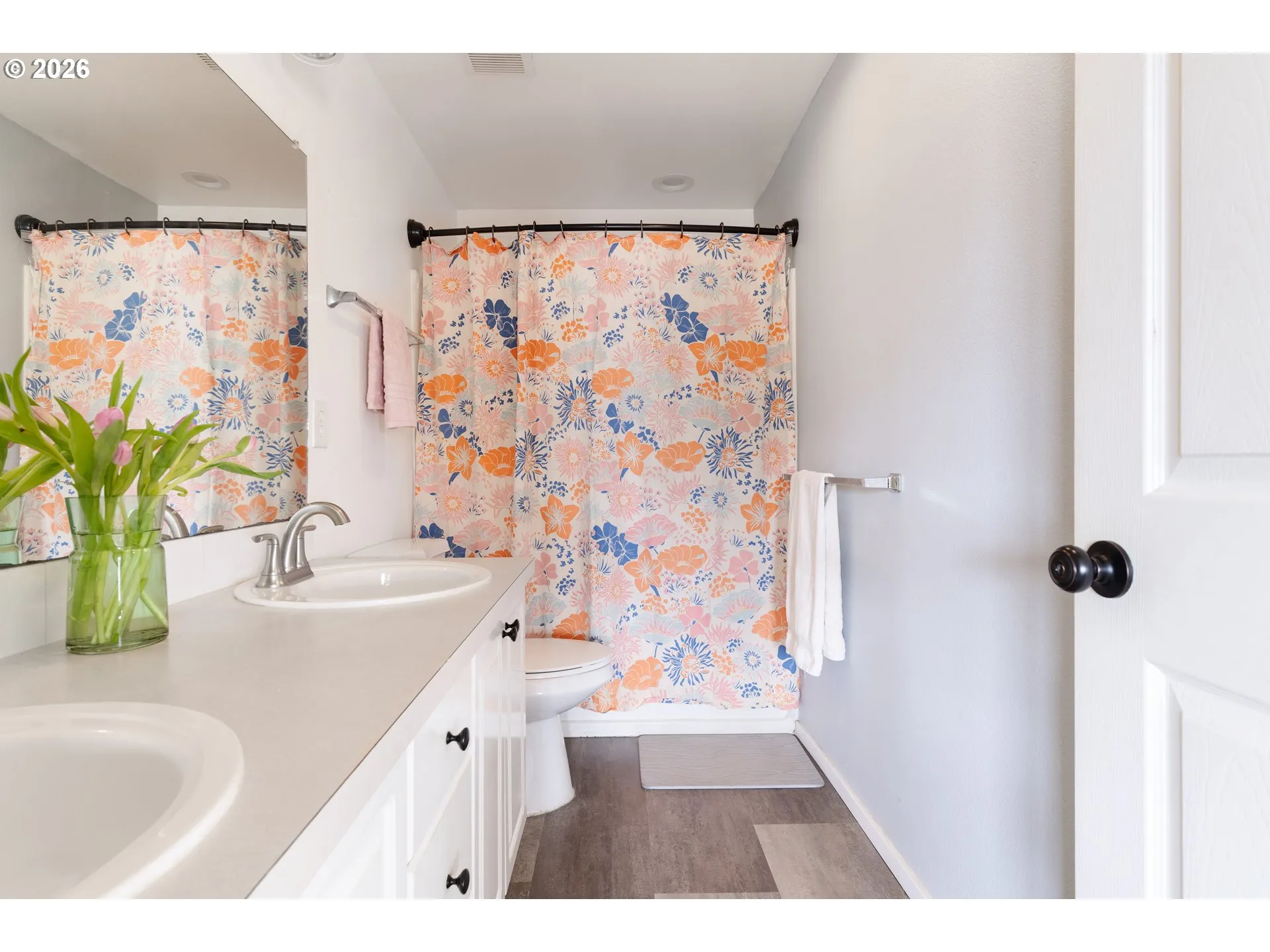 En Suite Bathroom-Upper