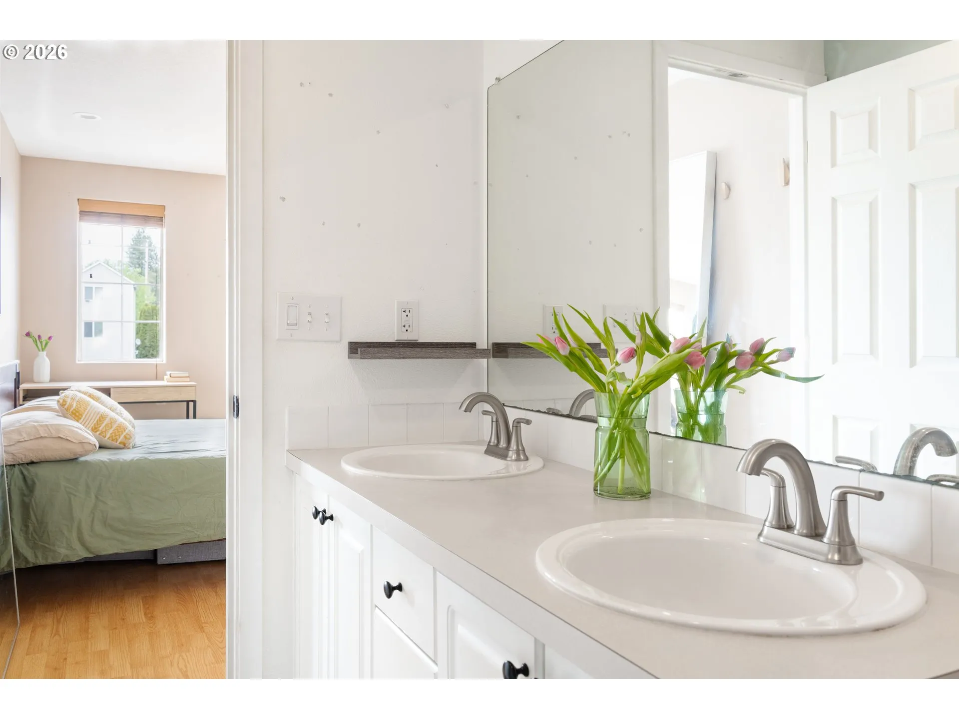 En Suite Bathroom-Upper