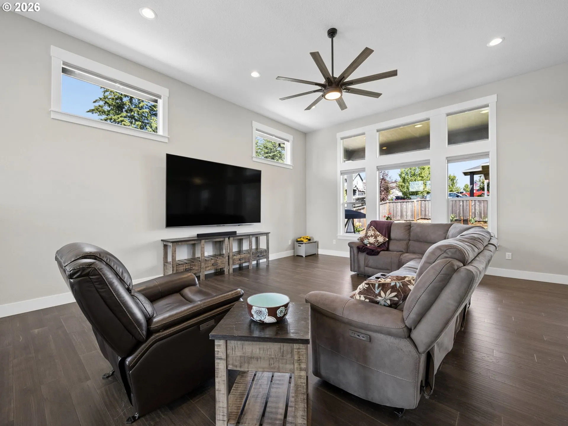 Living Room-Ceiling Fan