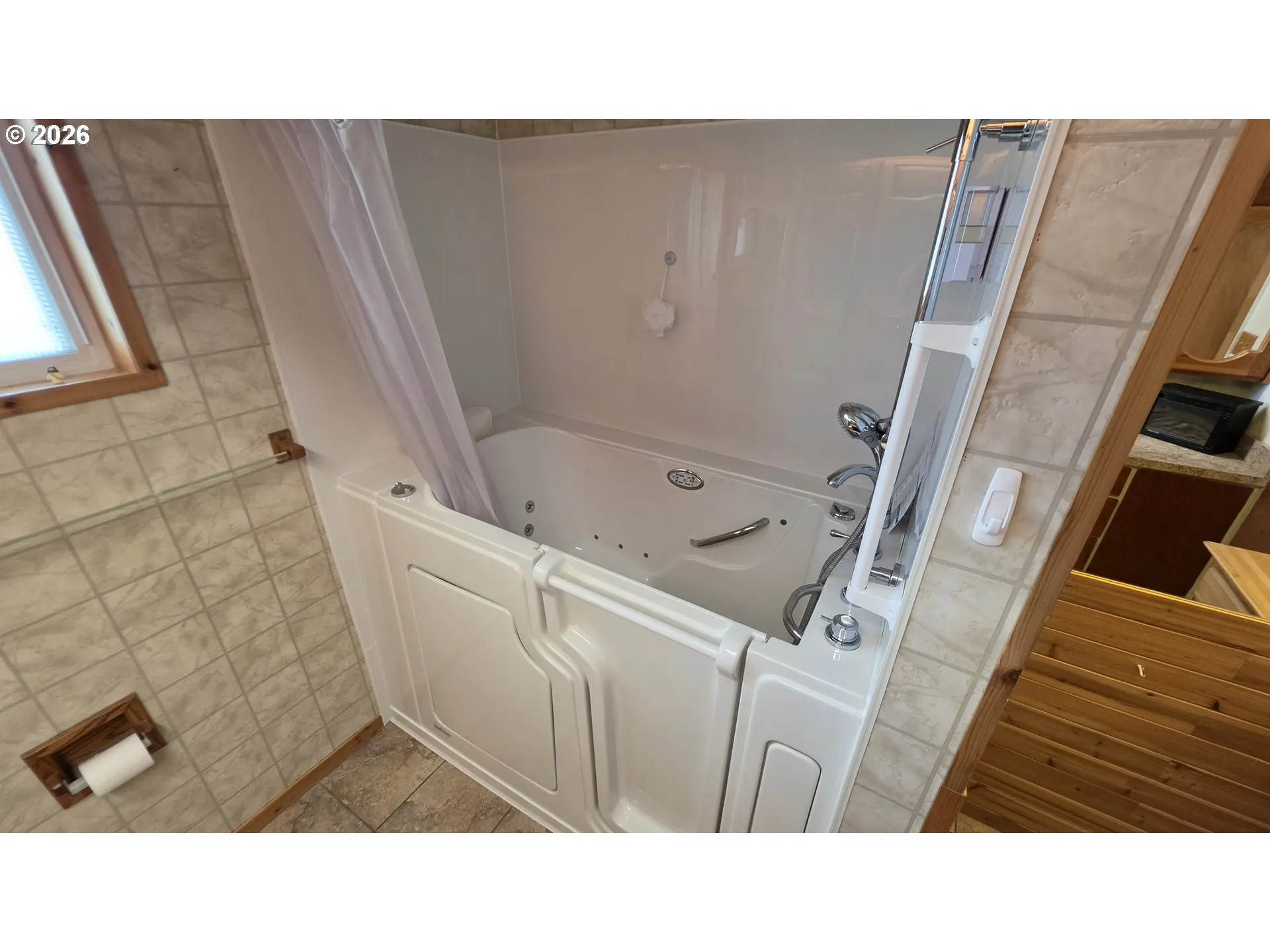 Bathroom-Hall