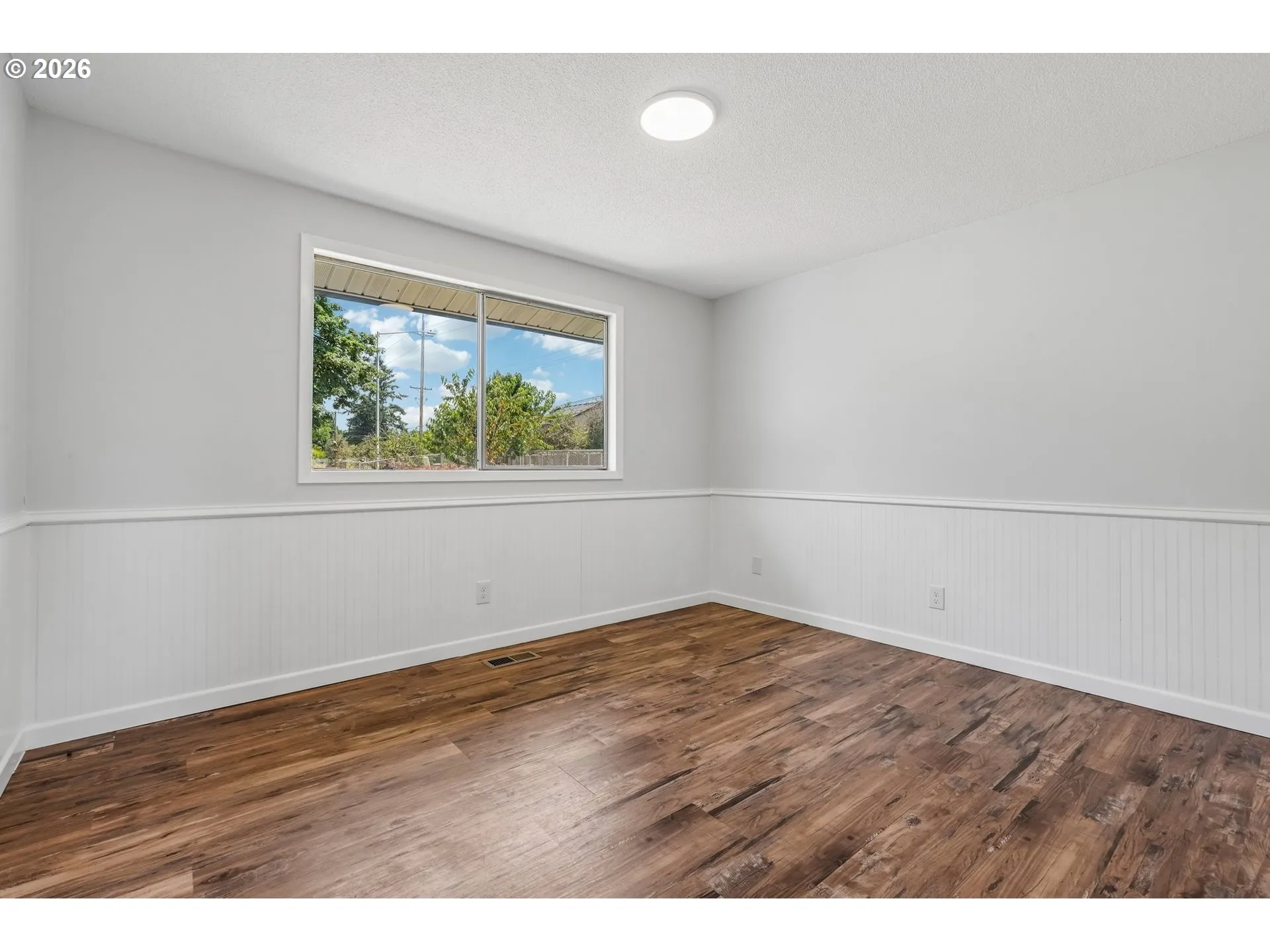 Bedroom, Primary
