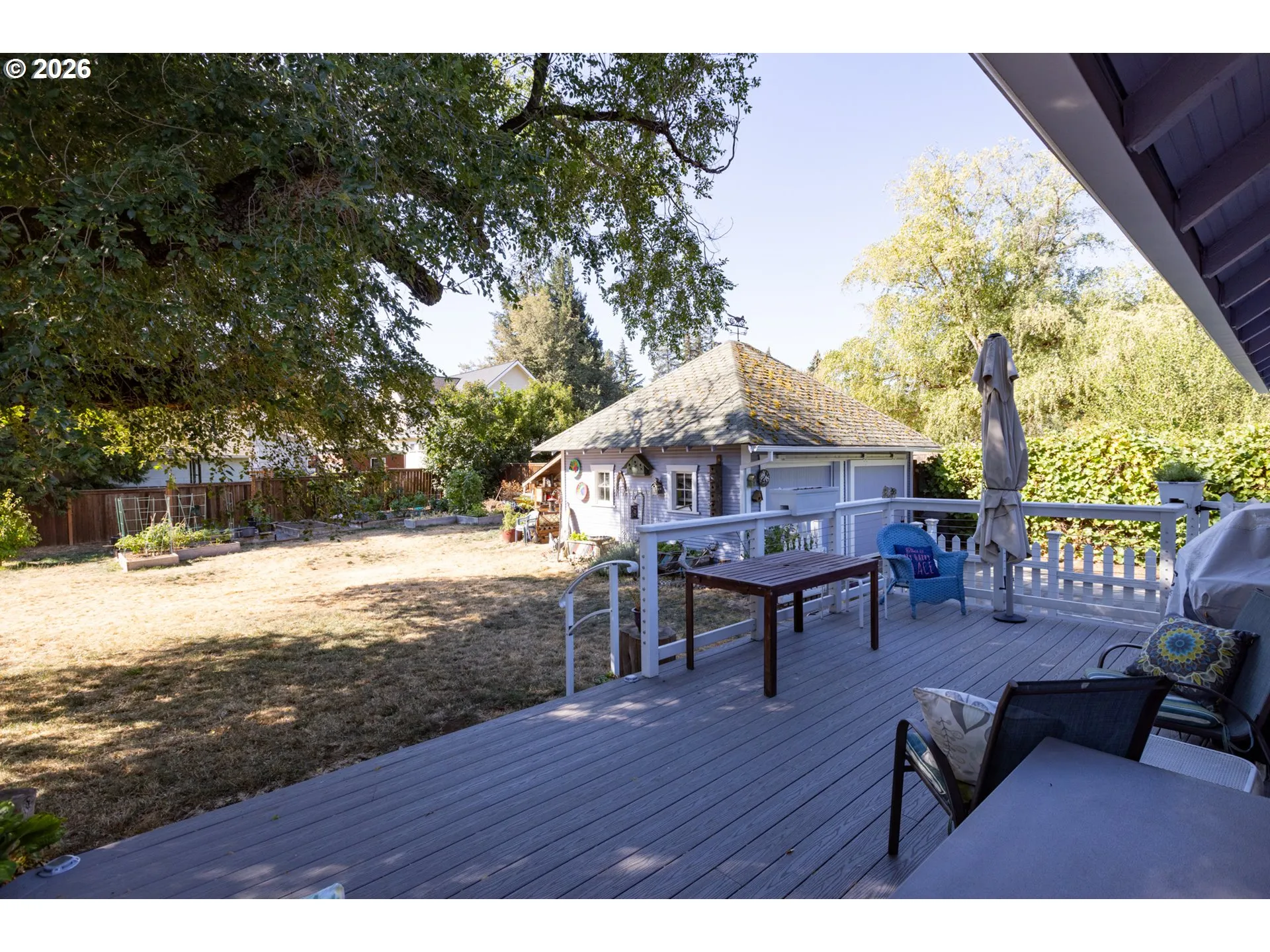 Yard-Back