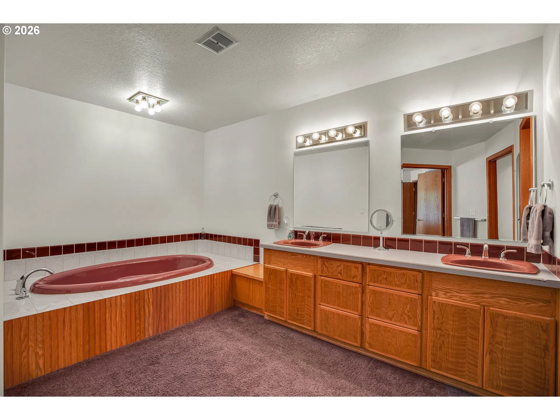 Bathroom, Attached-Double Sinks