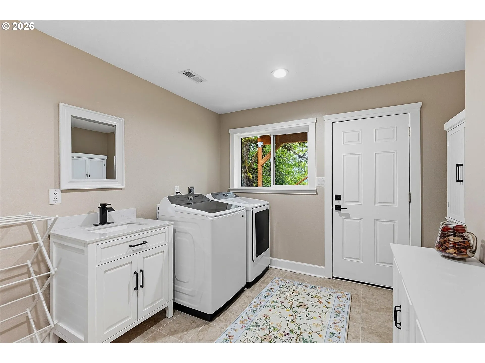 Laundry-Main