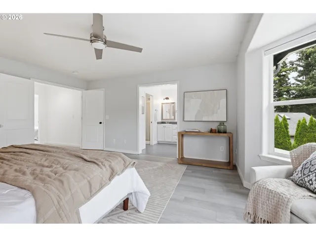 Primary Bedroom-Upper