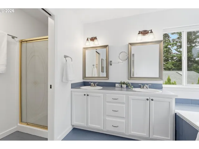 Primary Bedroom-Attached Bathroom