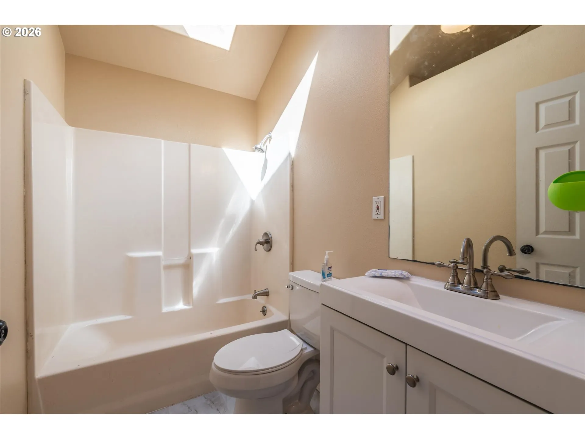 Bathroom-Upper