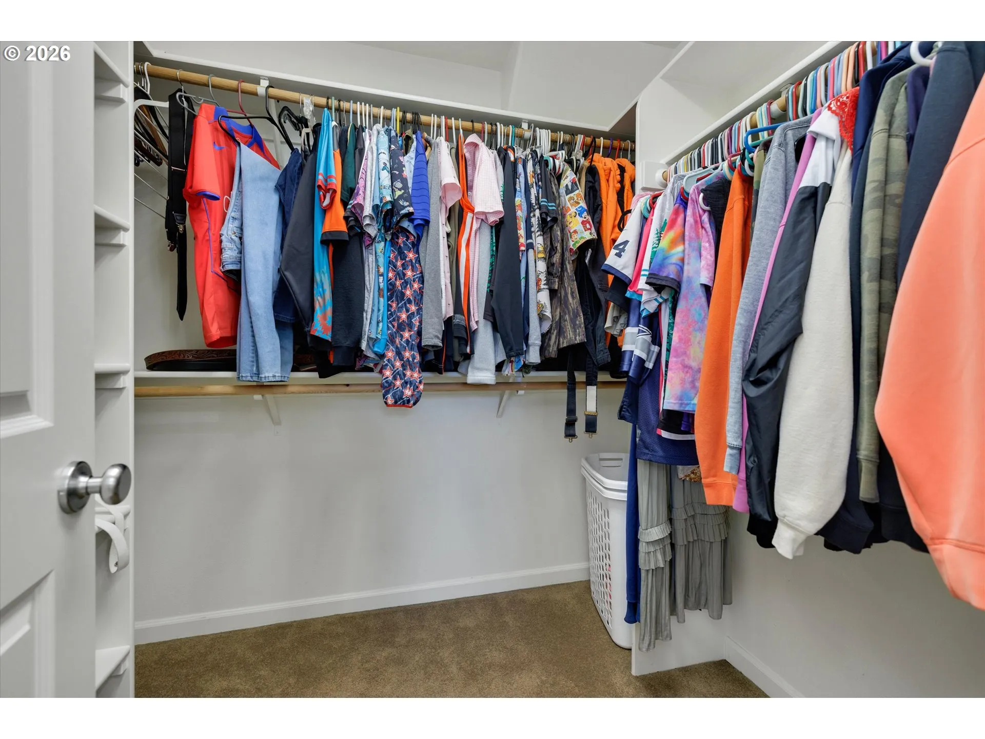 Bathroom, Attached-Walk-In Closet