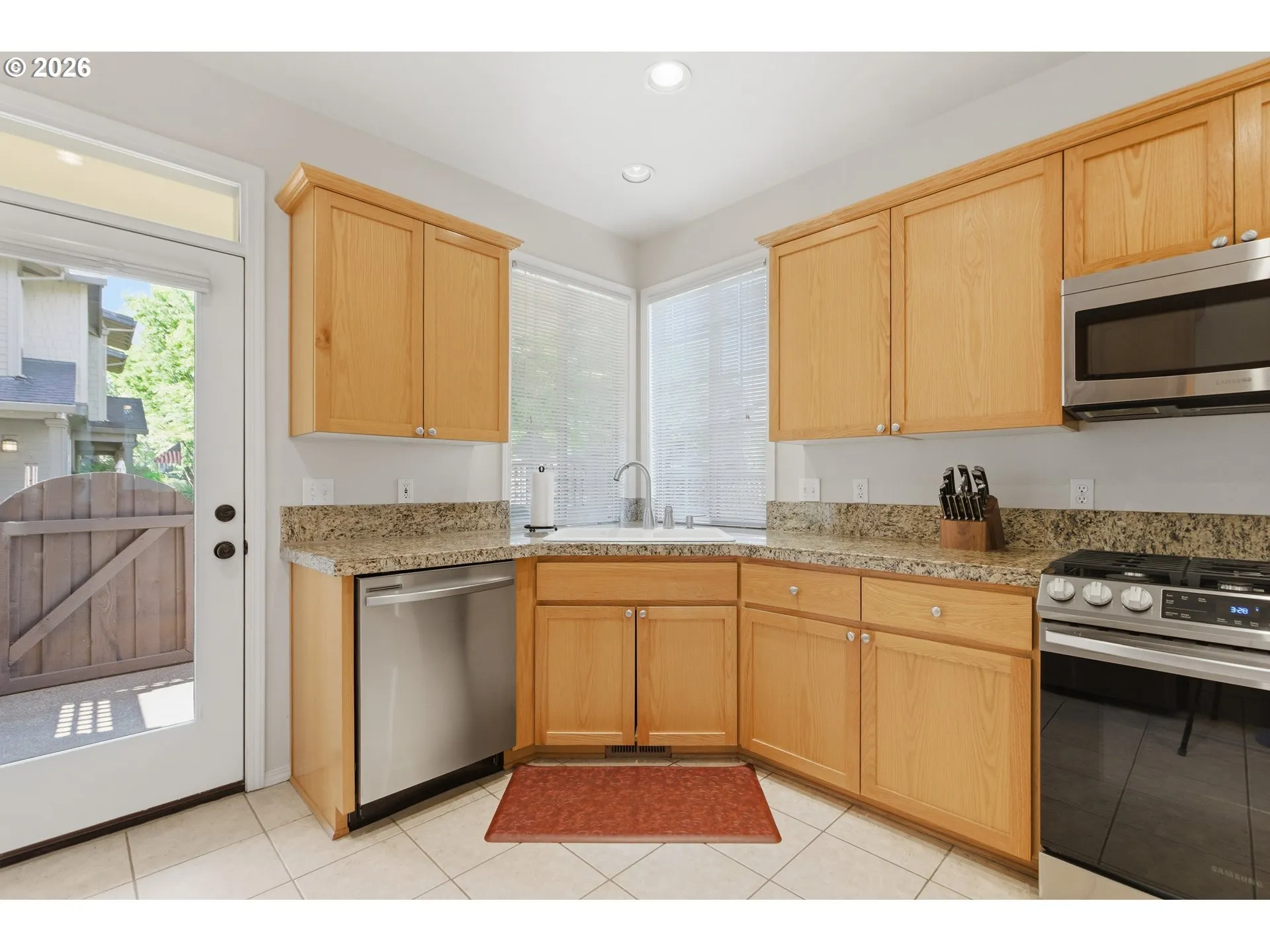 Kitchen/Outside