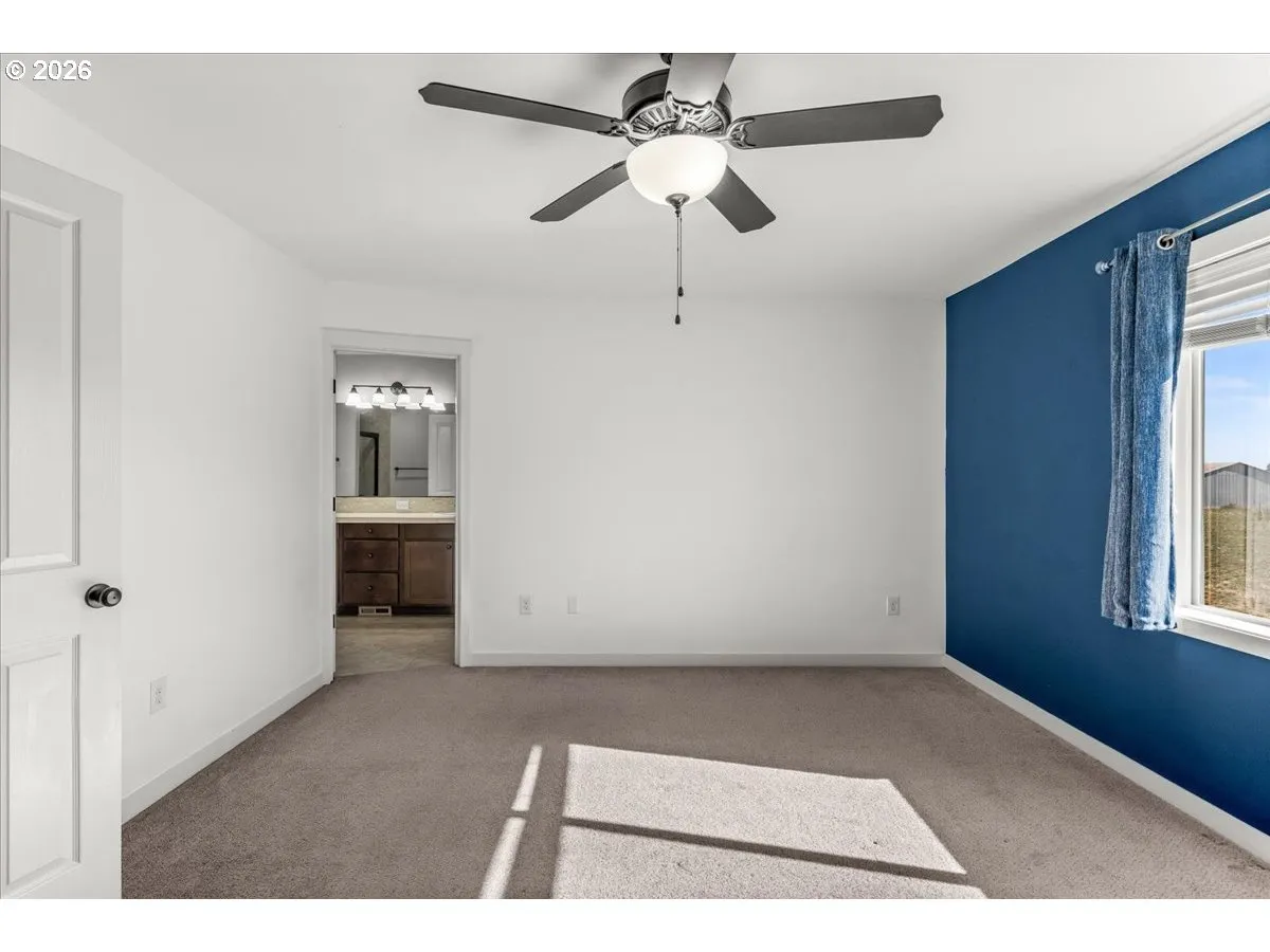 Bedroom, Primary