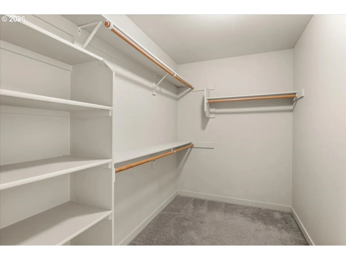 Bedroom, Primary-Walk-In Closet