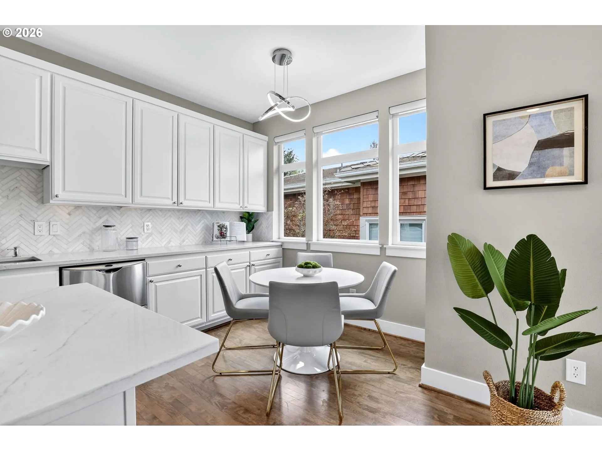 Kitchen-Eating Area