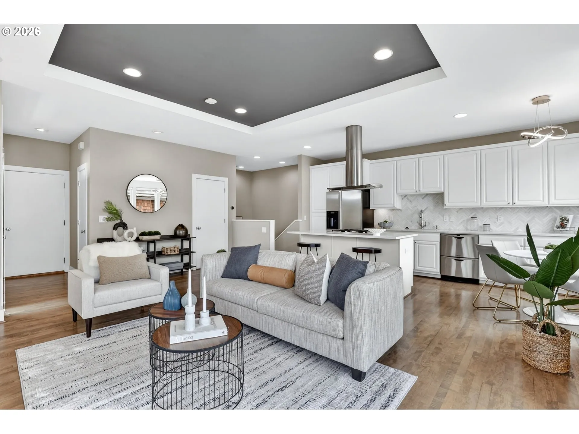 Kitchen/Living Room-Island