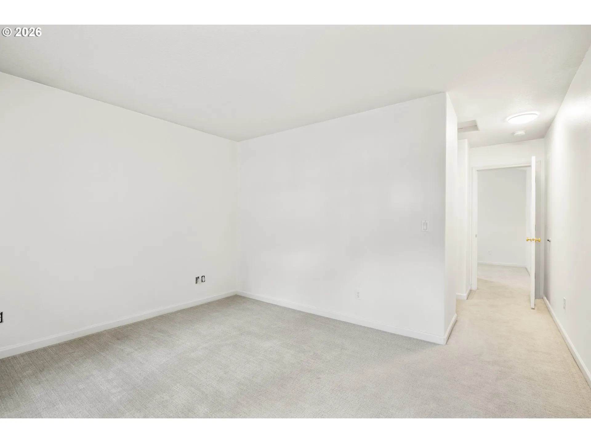 Primary Bedroom-Upper