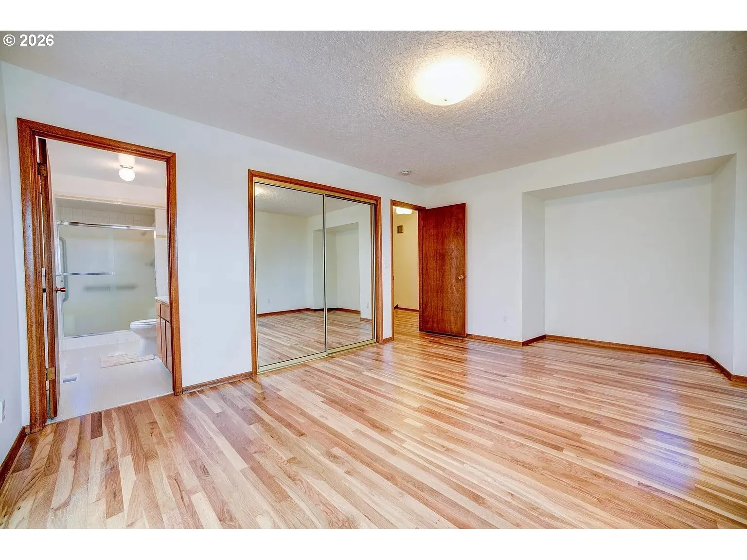 Bedroom, Owner's Suite-Upper