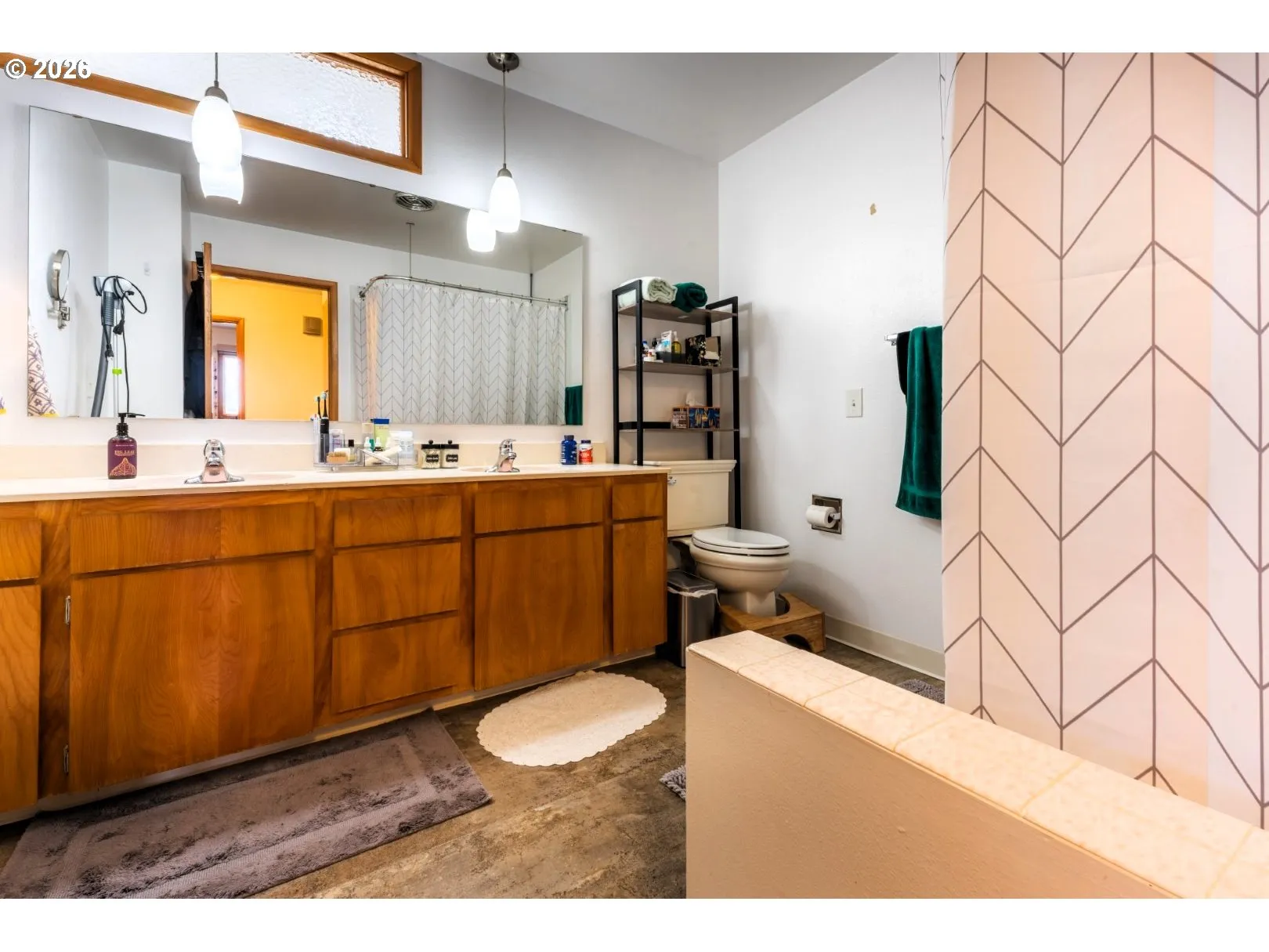 Bathroom-Hall