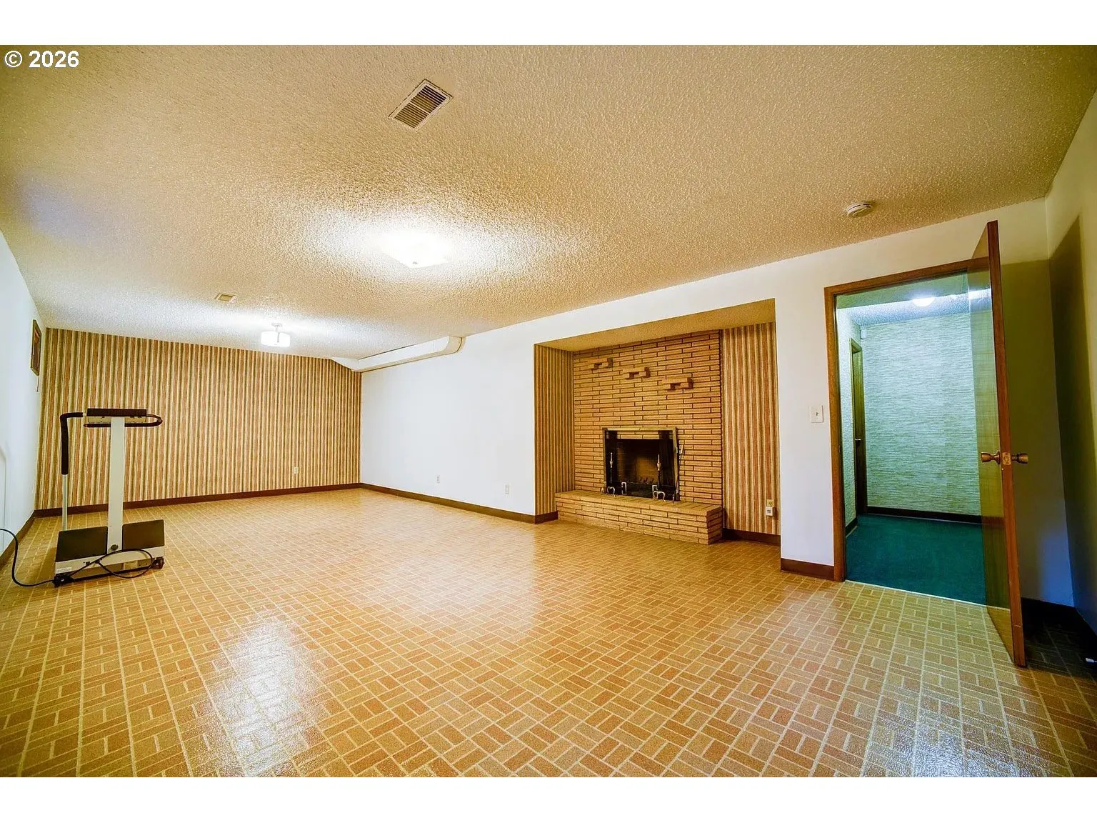 Bonus Room-Lower