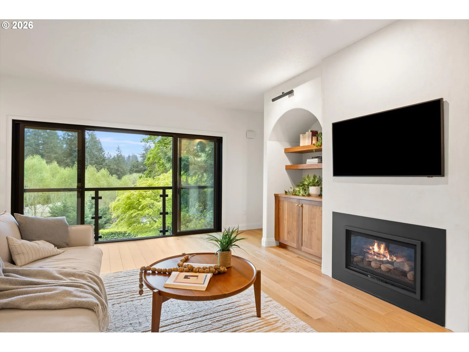 Living Room-Fireplace