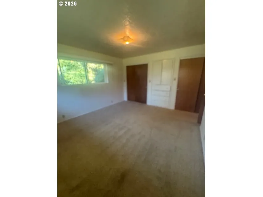 Bedroom, Primary