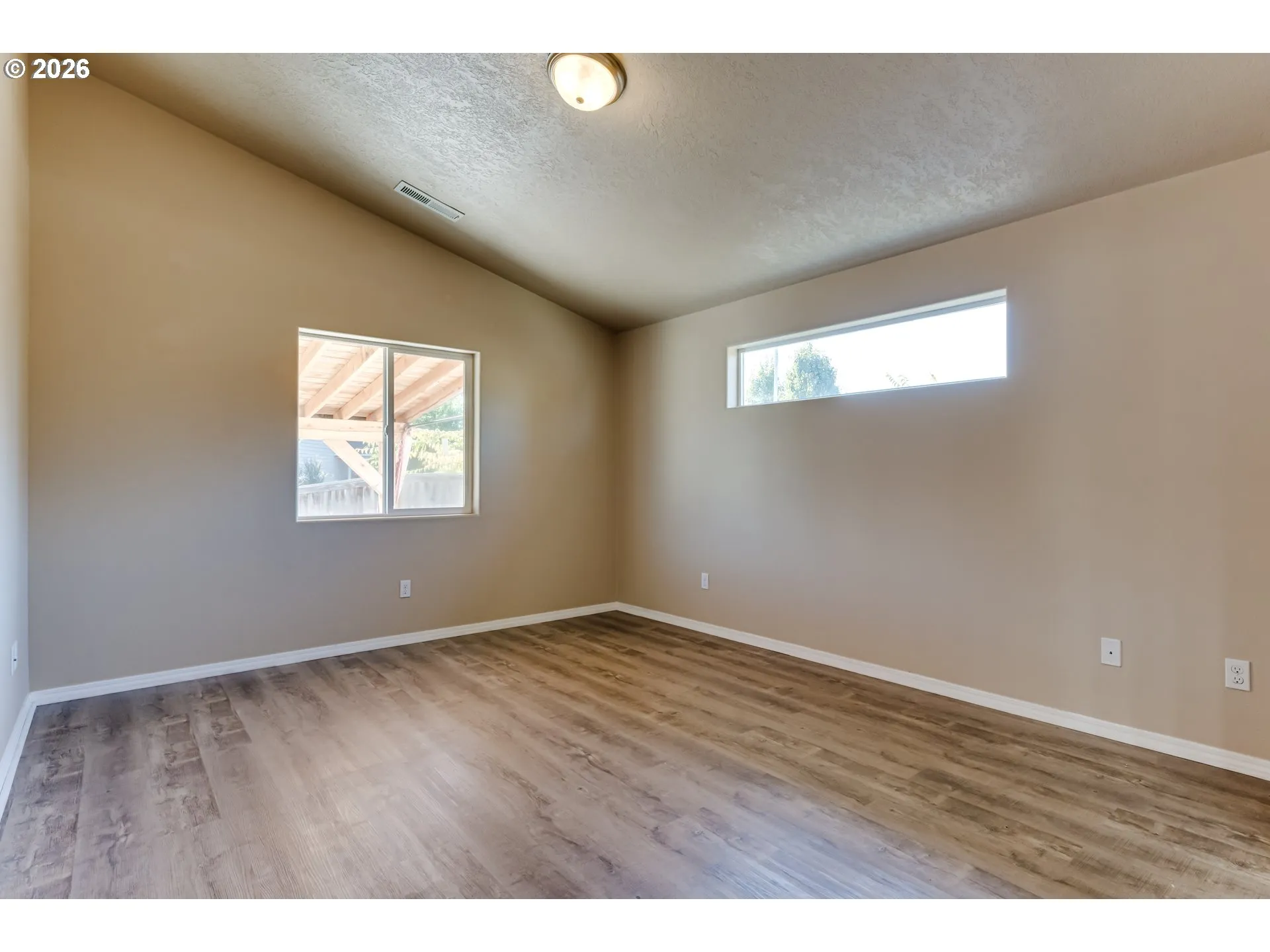 Bedroom, Primary
