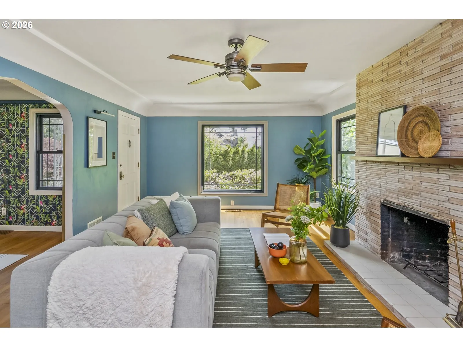 Living Room-Fireplace