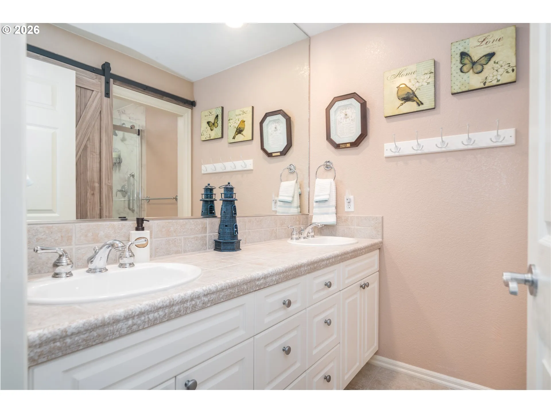 Bathroom-Upper