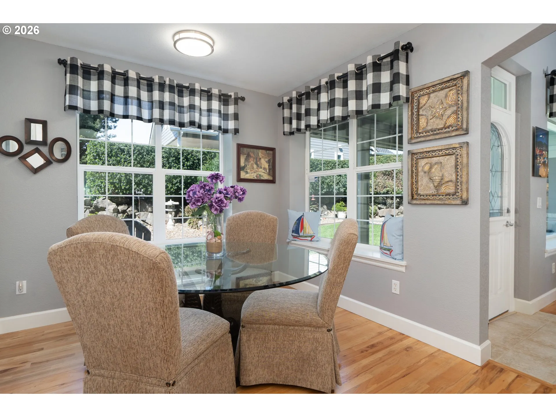 Kitchen-Eating Area