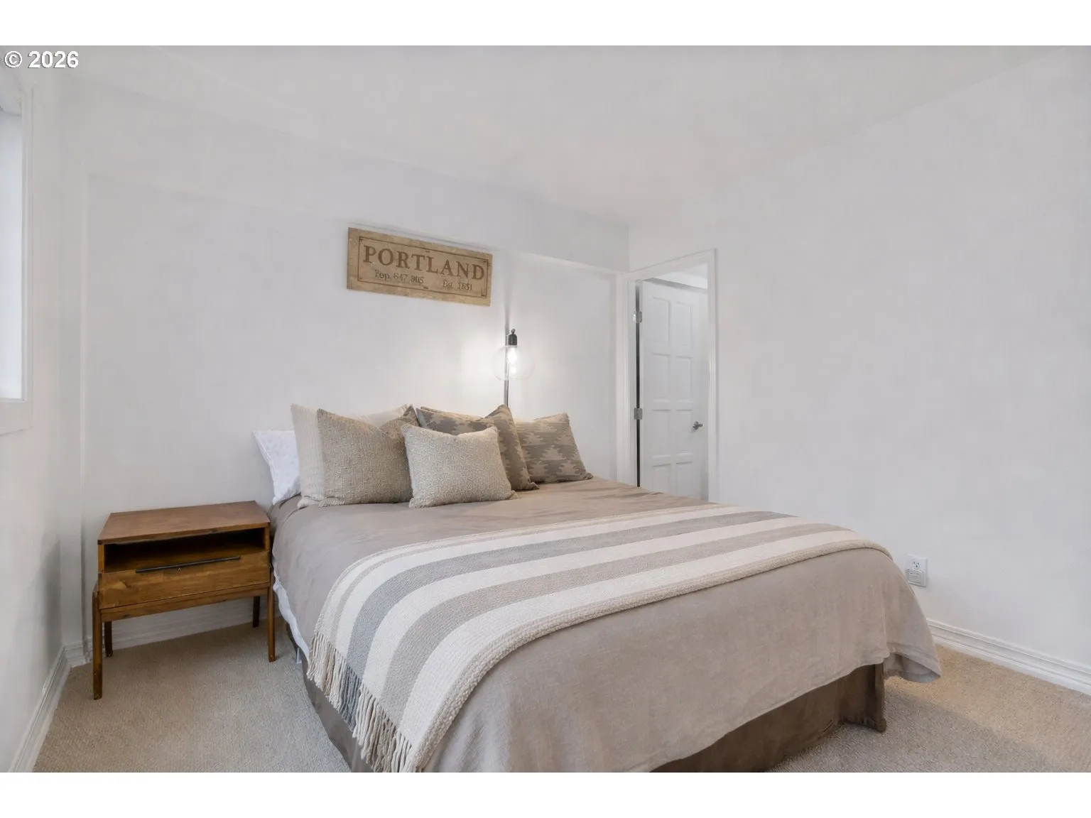 Bedroom, Primary