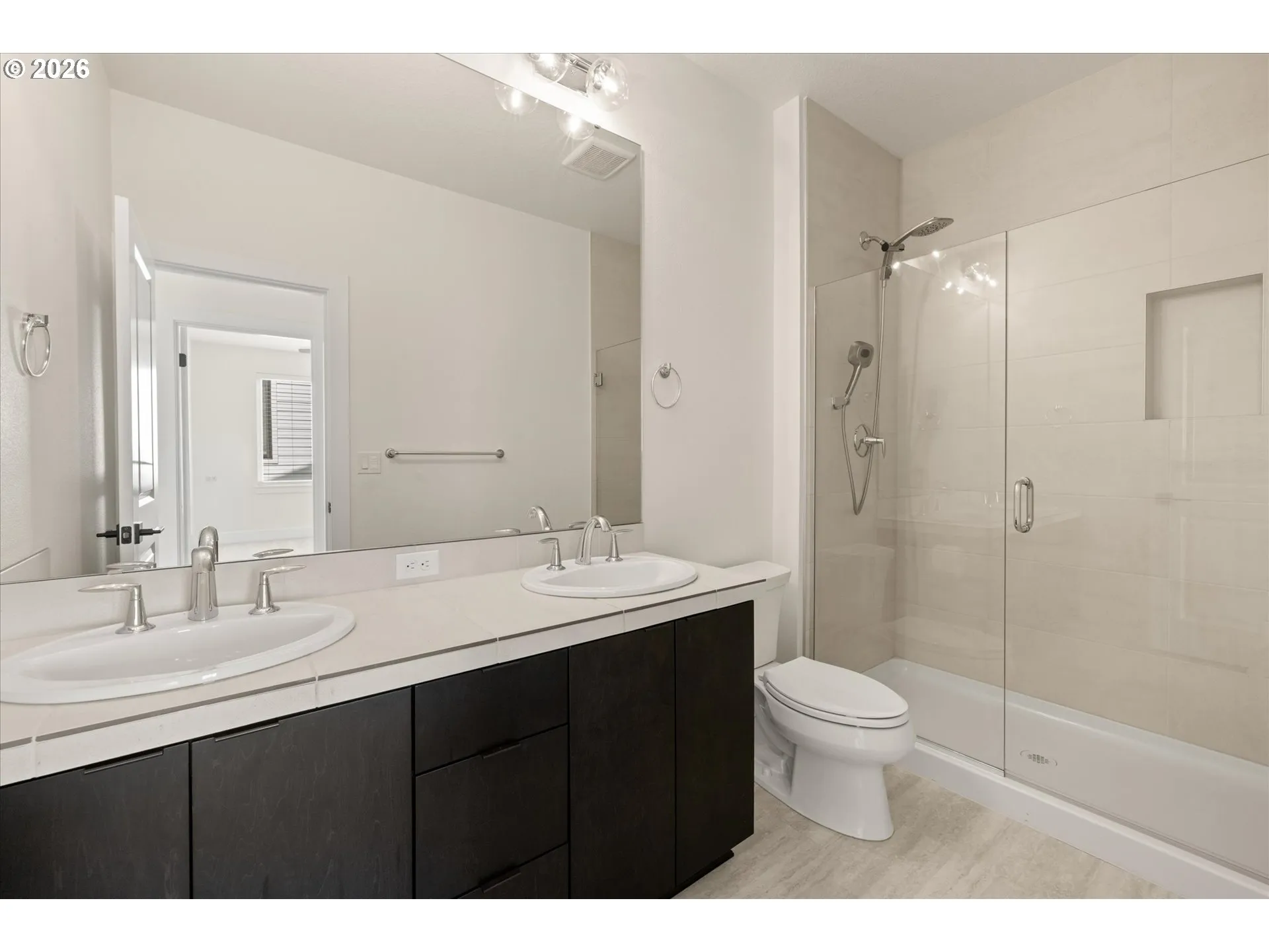 Bathroom-Upper