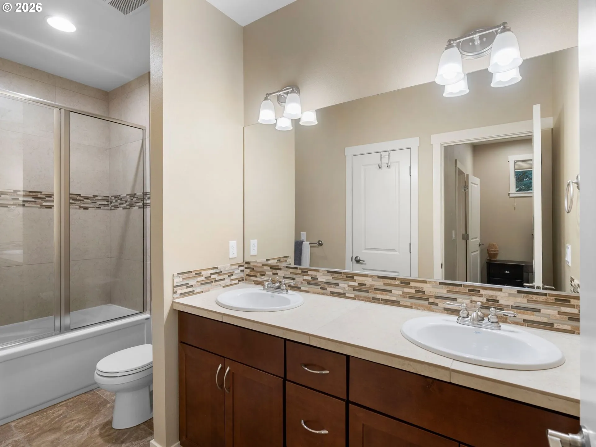 Bathroom, Attached