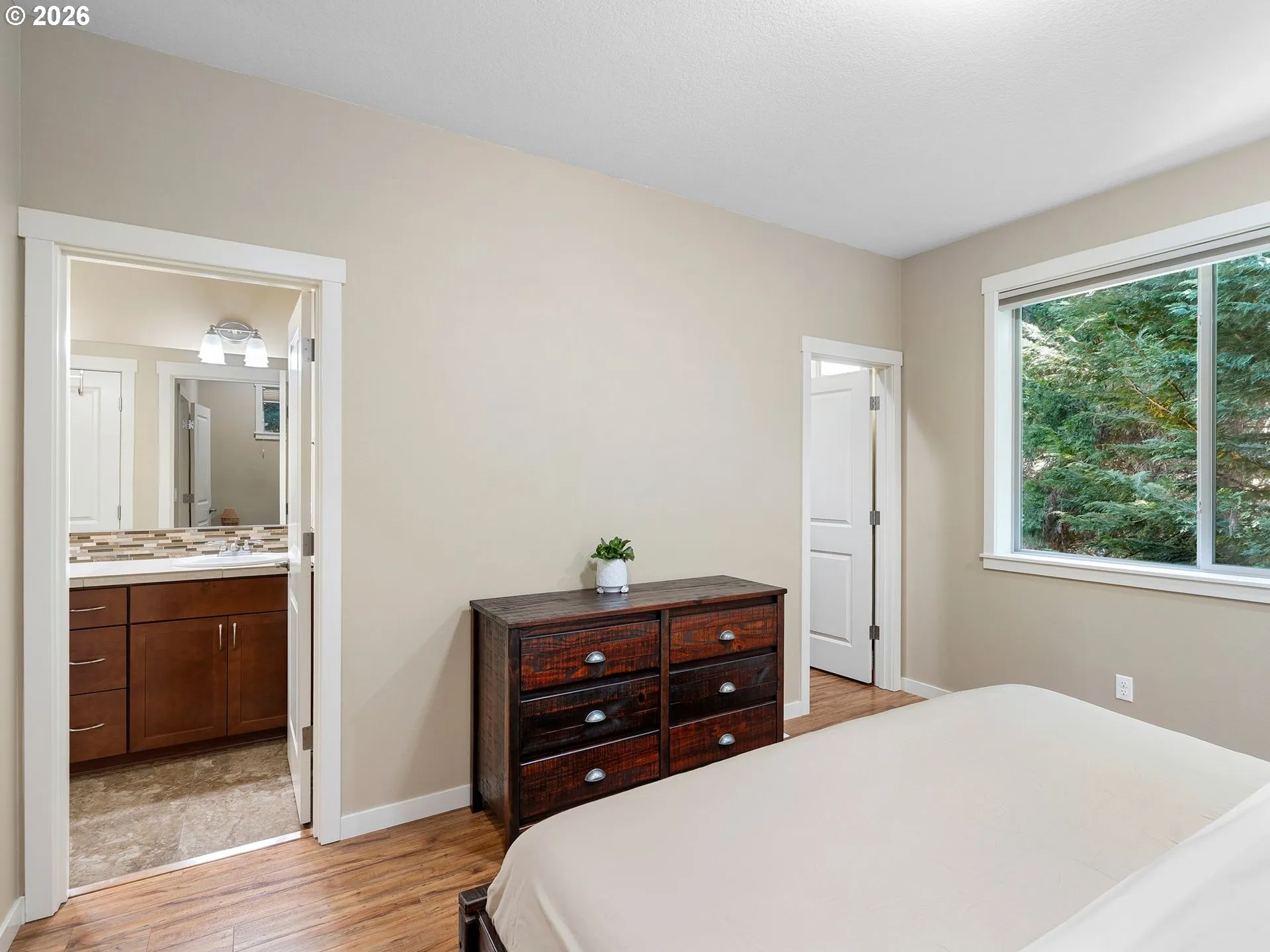 Bedroom, Primary