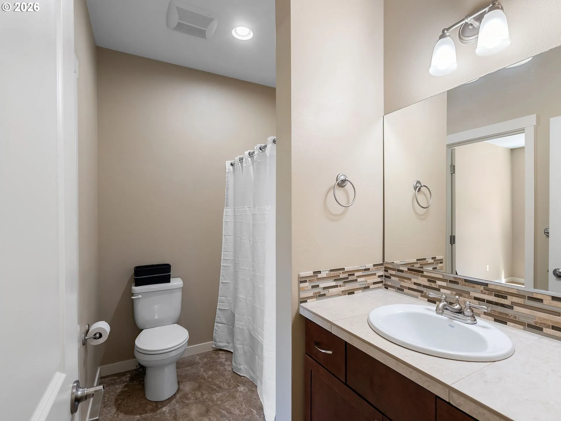 Bathroom-Upper