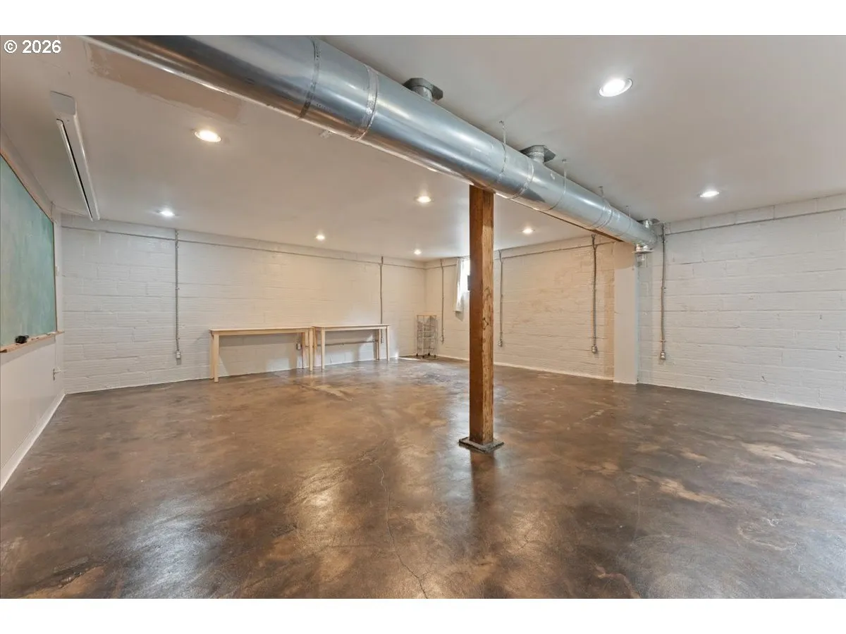 Basement-Partially Finished