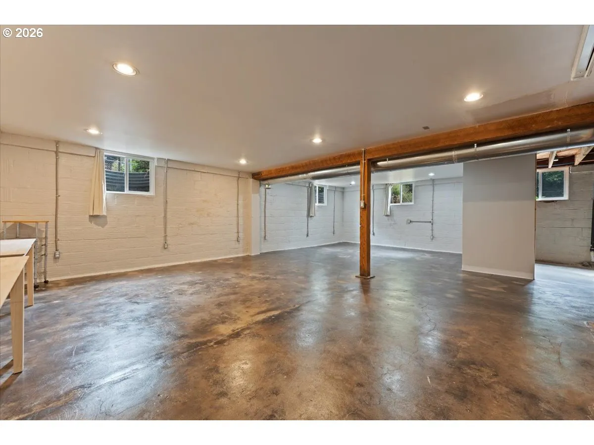 Basement-Partially Finished