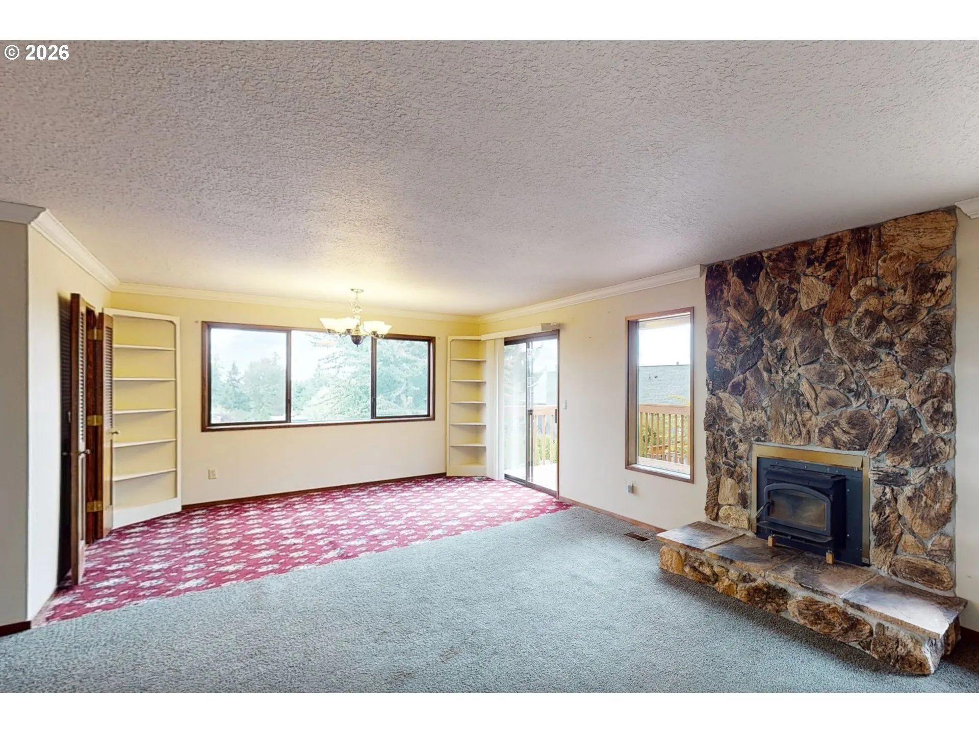 Living Room/Dining Room