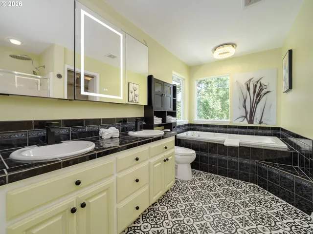 Primary Bedroom-Attached Bathroom