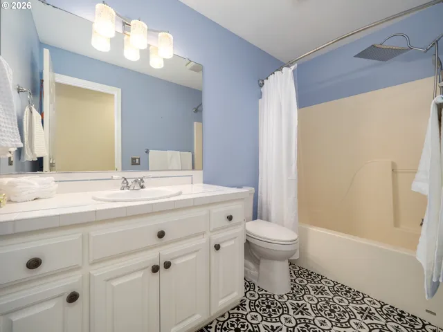 Bathroom-Hall