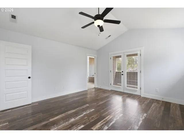 Bedroom, Primary-Vaulted Ceilings