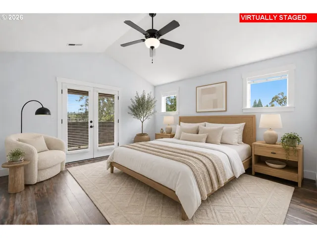 Bedroom, Owner's Suite-Vaulted Ceilings