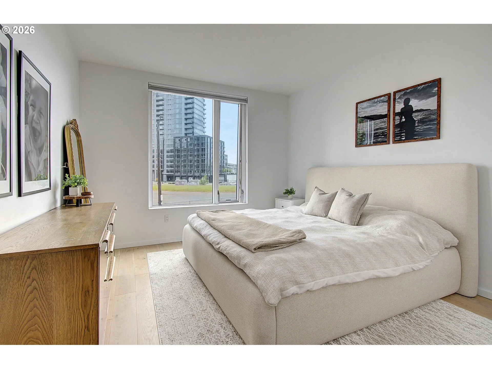 Bedroom, Primary