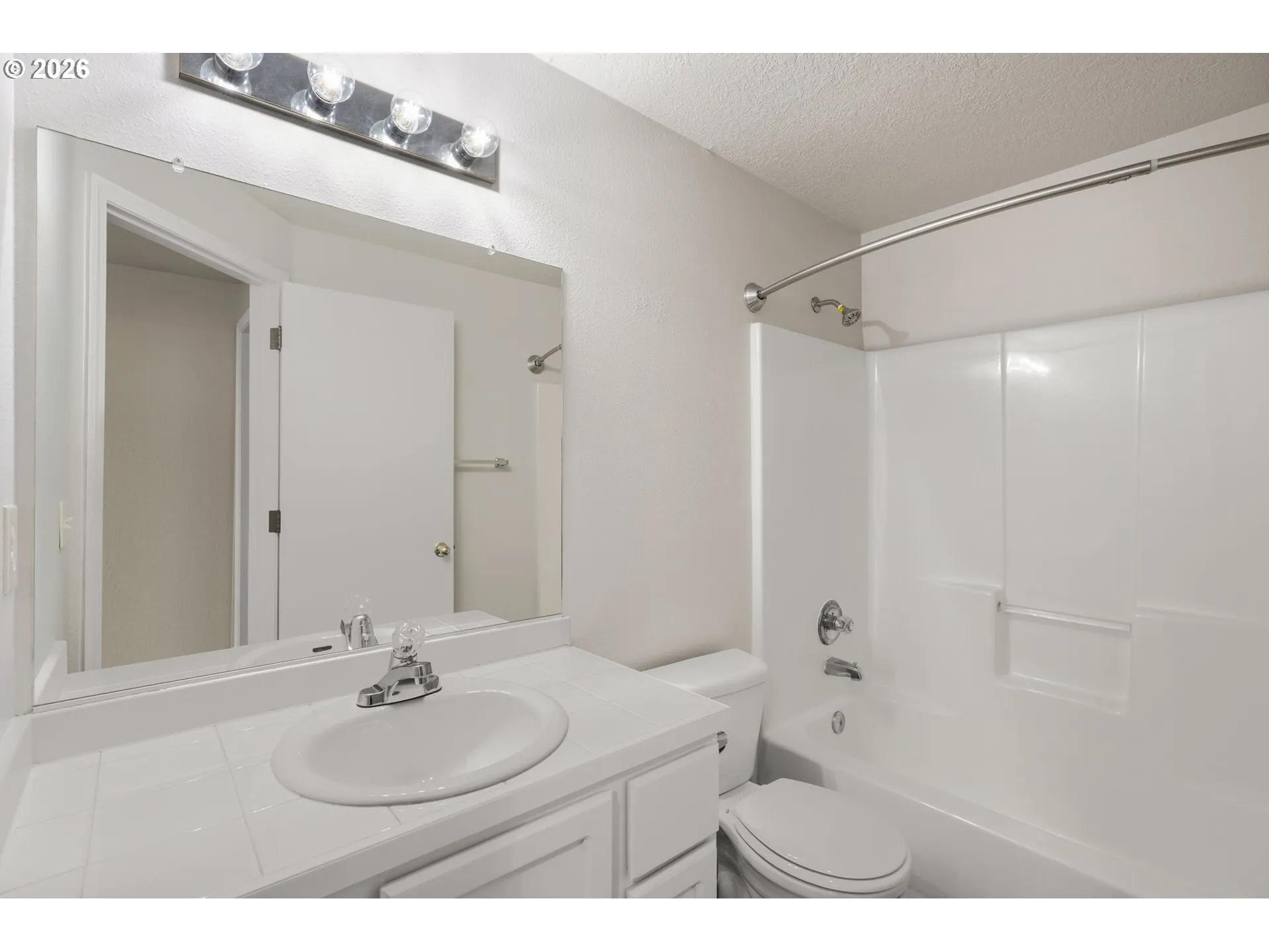 Bathroom-Upper
