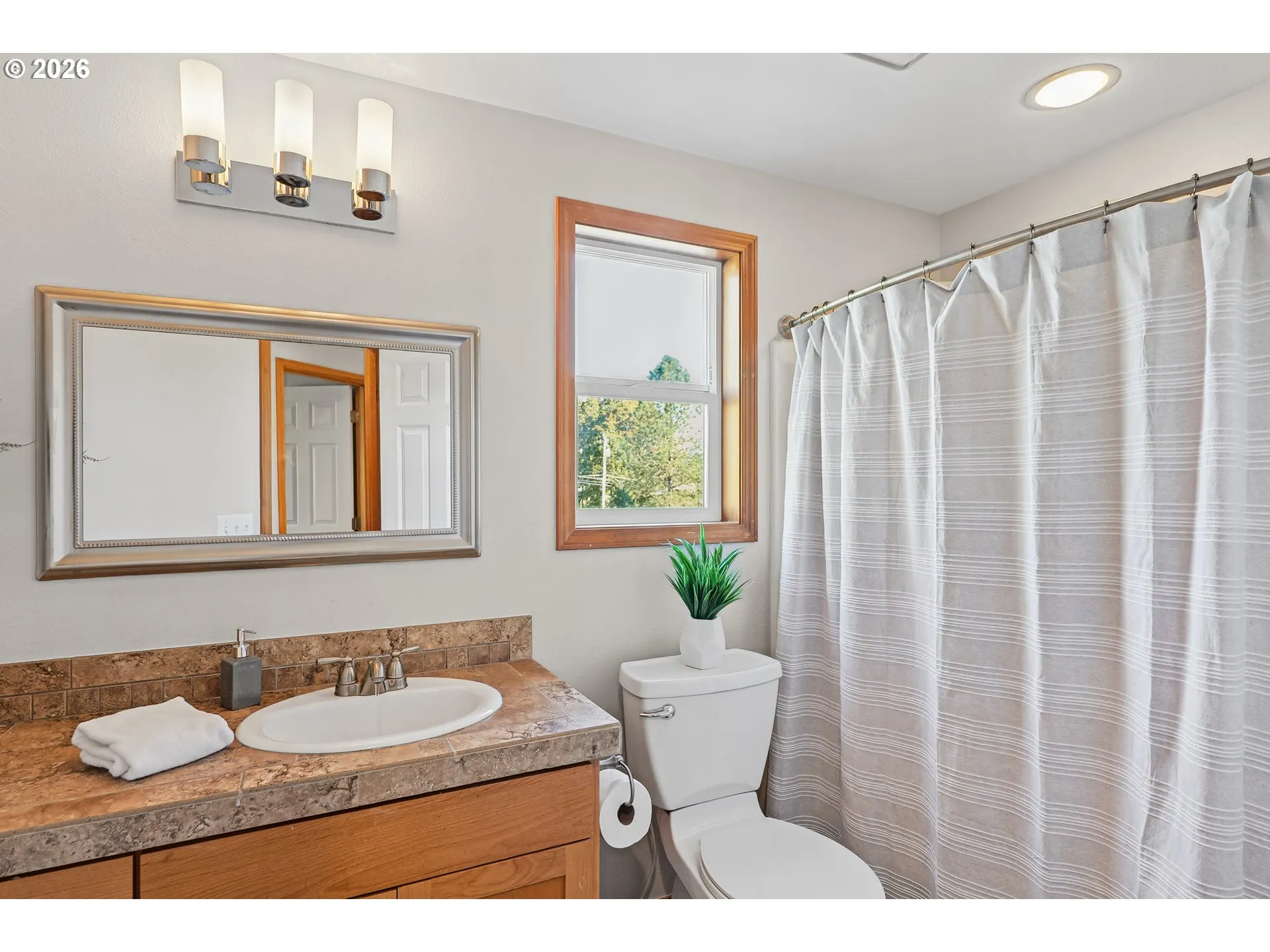 Bathroom-Upper