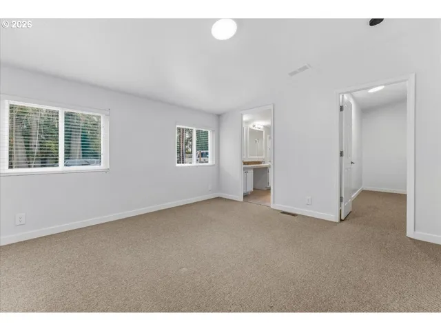 Bedroom, Primary
