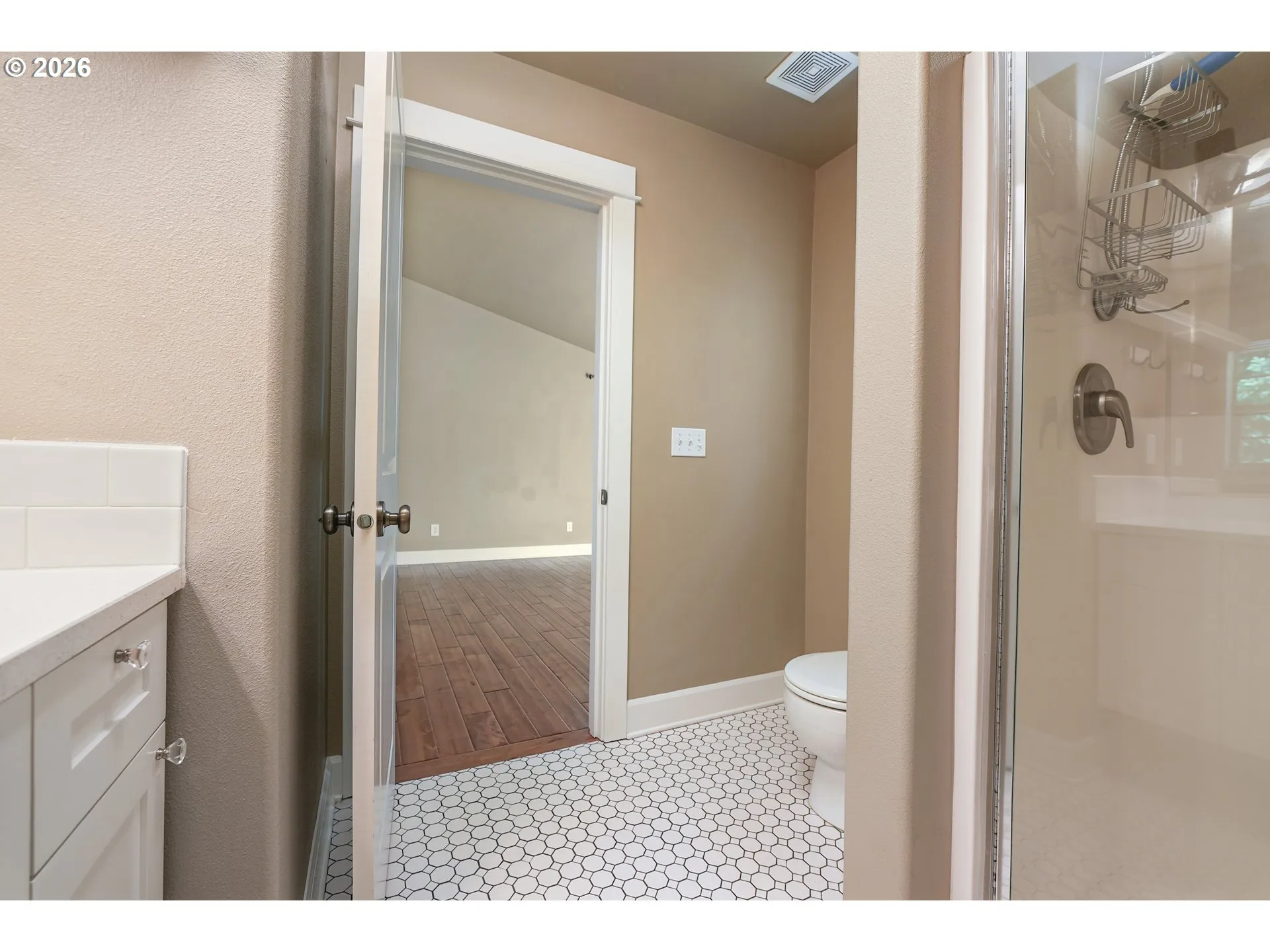 Bathroom, Attached