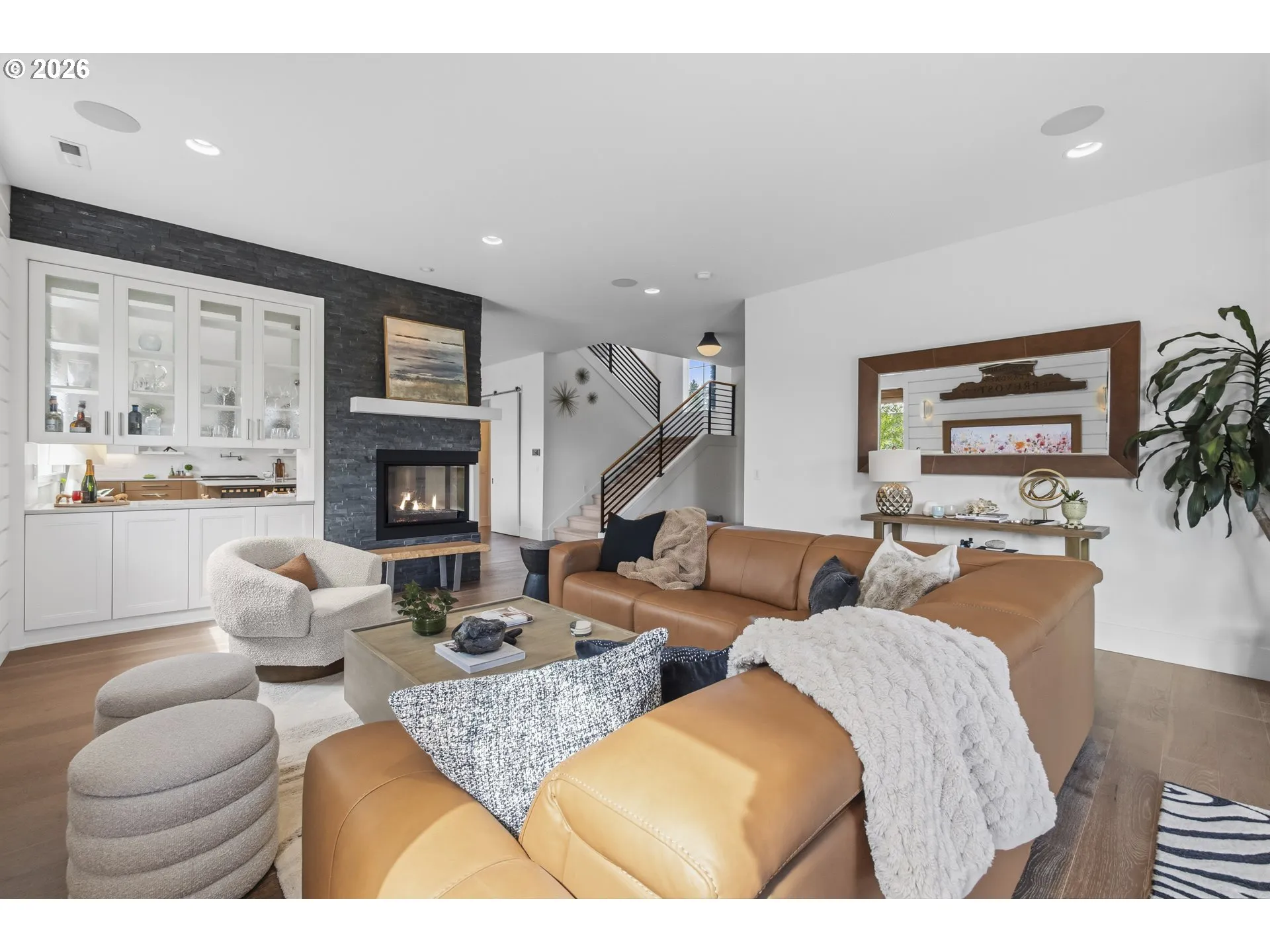 Living Room-Built-In Shelving