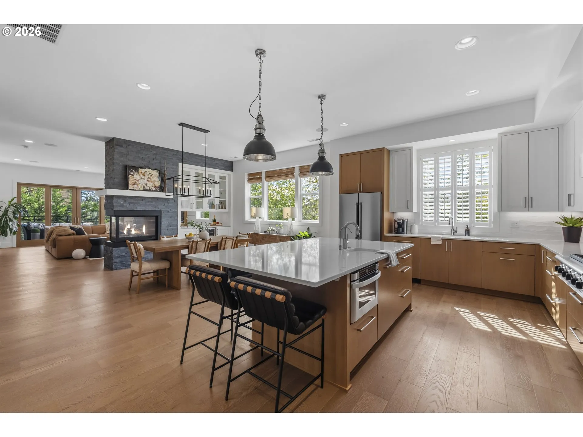 Kitchen/Dining Room-Island