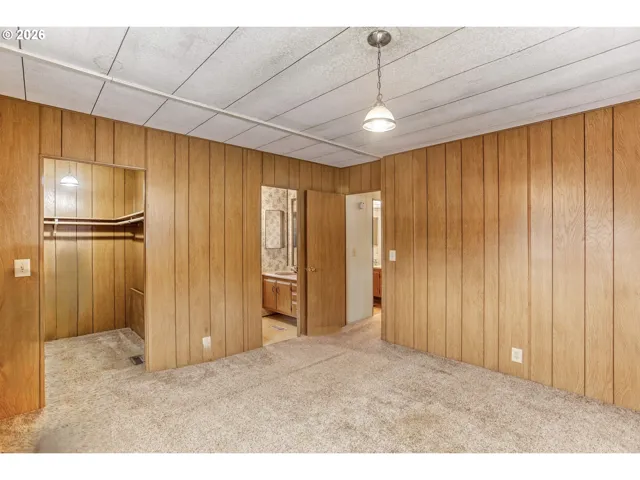Bedroom, Primary-Walk-In Closet