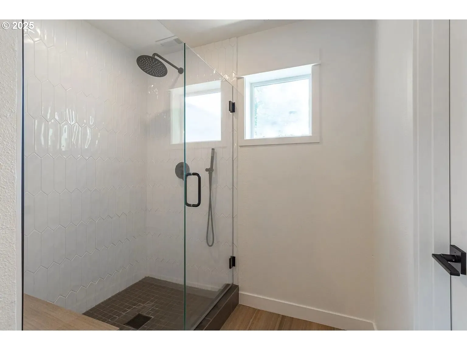 Bathroom-Walk in Shower