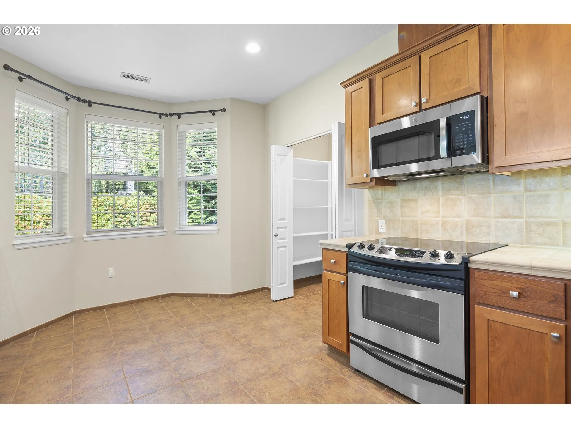 Kitchen/Nook-Eating Area