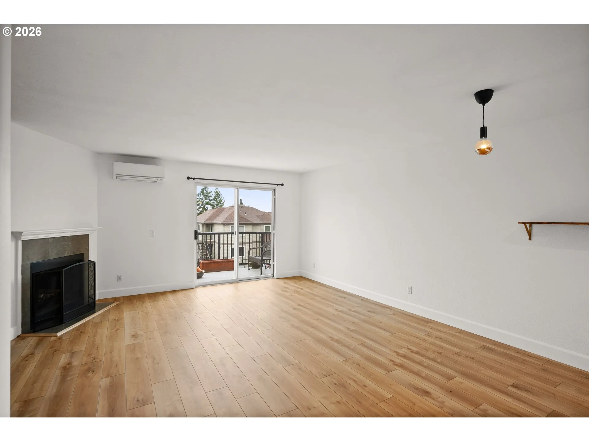 Living Room-Fireplace